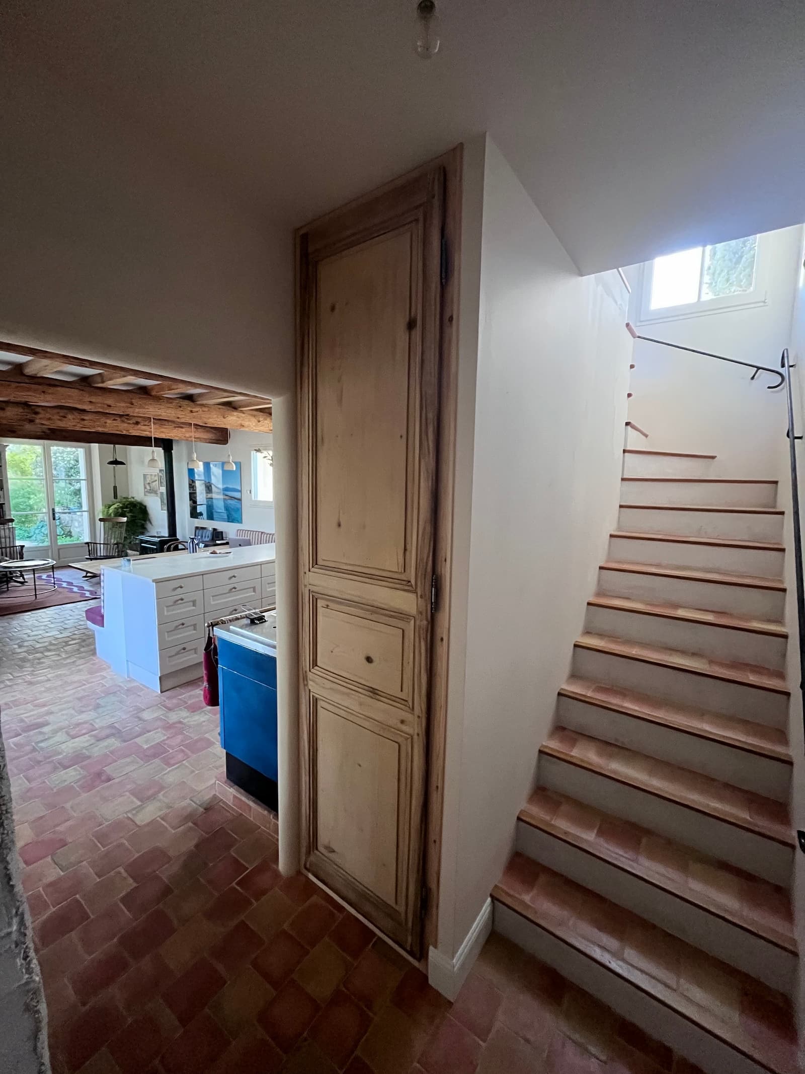 Pied de l'escalier — Mas Allègre